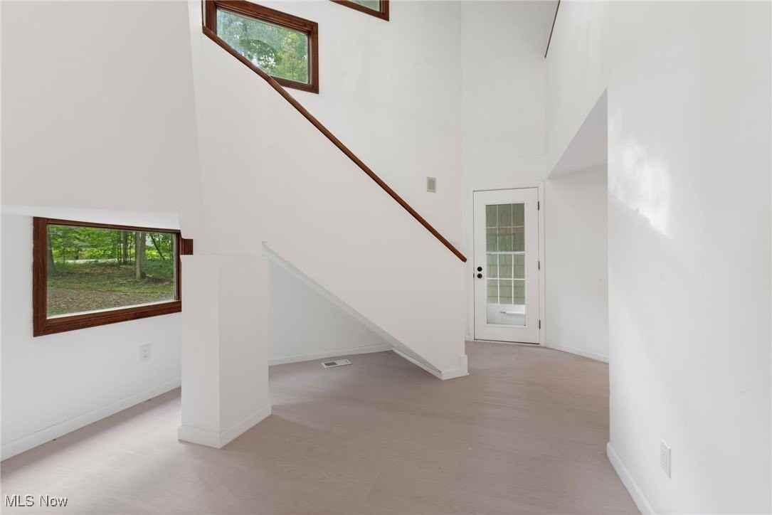 3812 Ellendale Rd - Photo 4 of 35