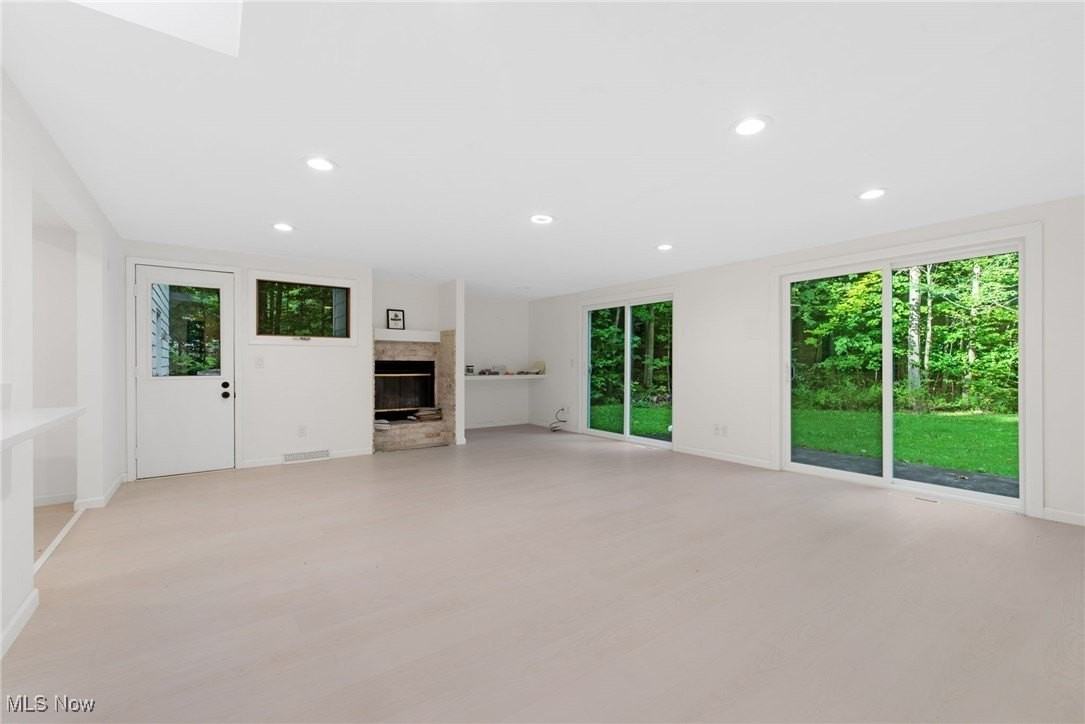 3812 Ellendale Rd - Photo 5 of 35