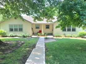 4413 S Parkway Dr - Photo 1 of 1