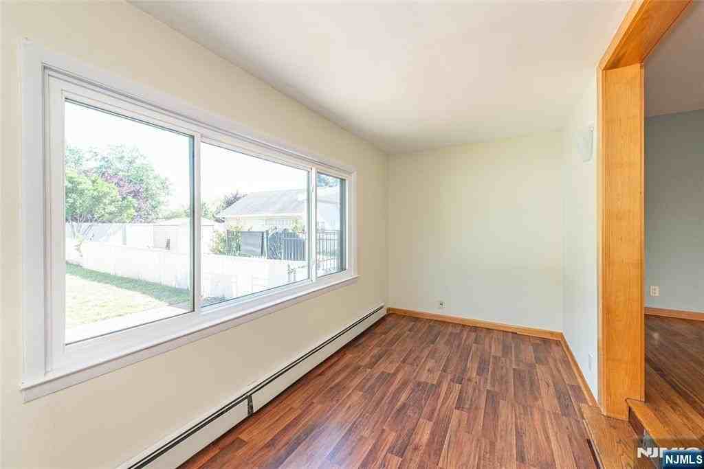 25 Fournier Crescent - Photo 7 of 20