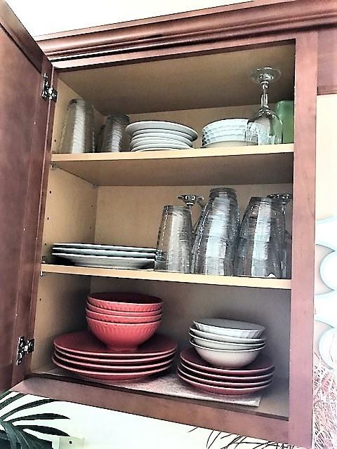 1850 Colony Drive - Photo 3 of 12