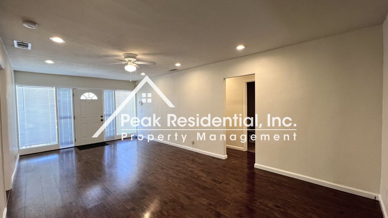 4311 48th St - Photo 5 of 25