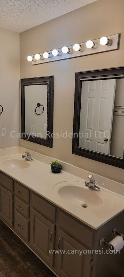 2127 Morris Hill Rd - Photo 4 of 20