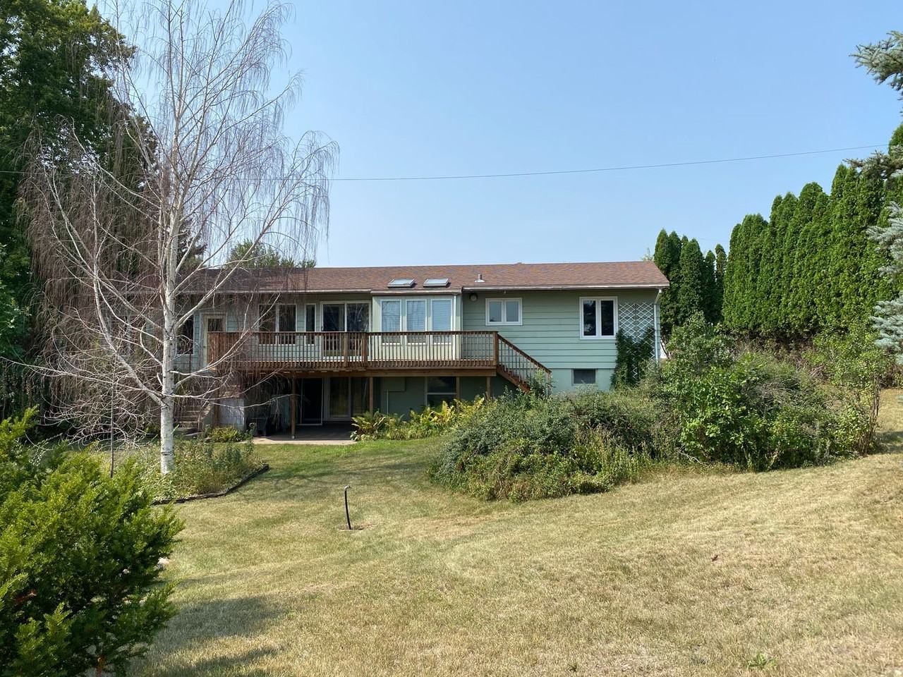 402 11 1/2 St Nw - Photo 2 of 25