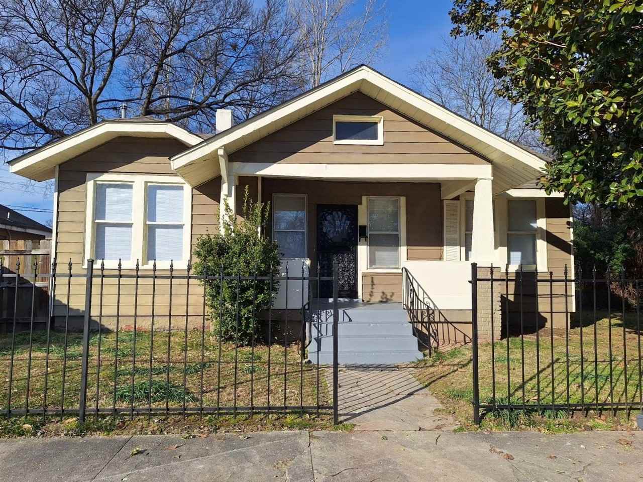 1460 Lyndale Ave - Photo 2 of 15