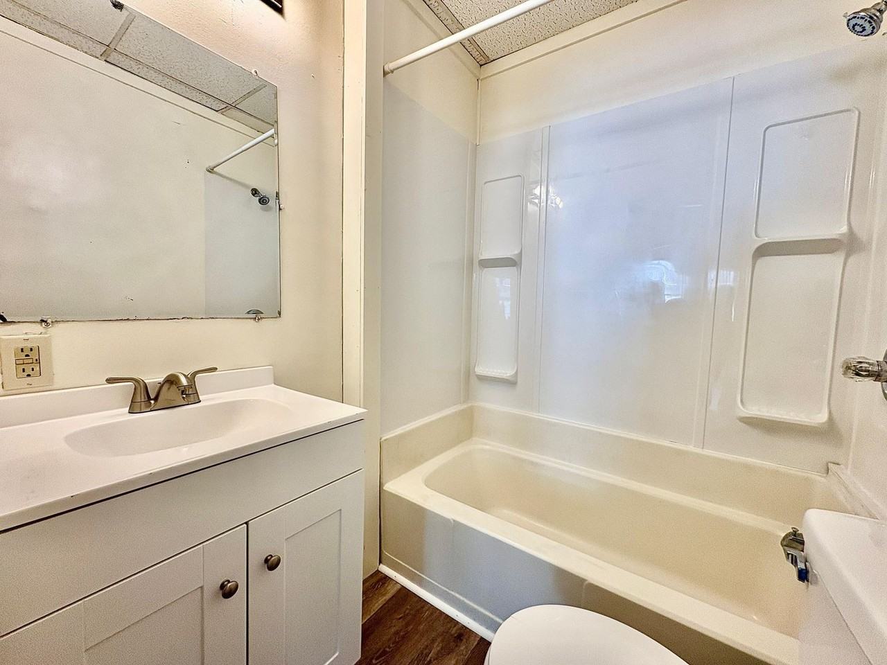 529 S Bendix Dr - Photo 7 of 12