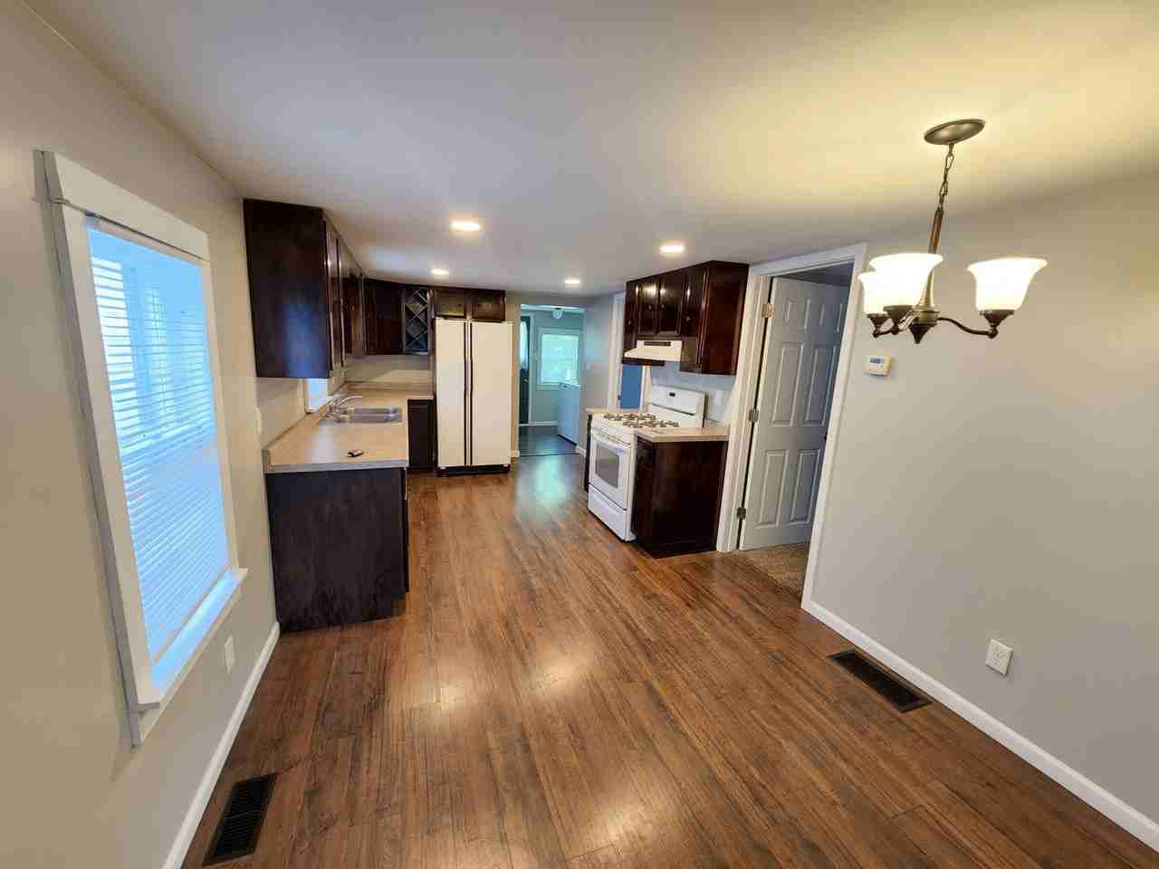 117 Kenwood St - Photo 3 of 14