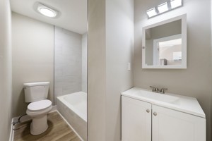 featured image of 50 1/2 Common St