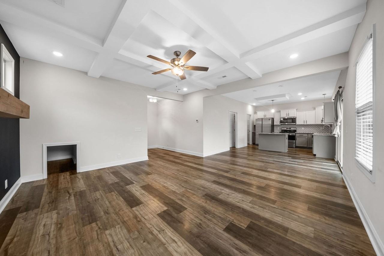 307 Lugano Ln - Photo 7 of 30