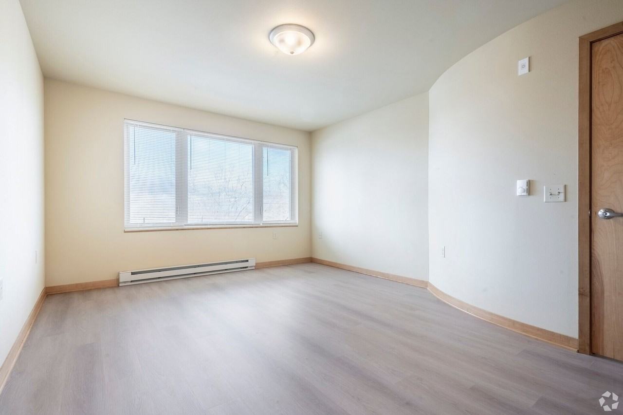 North Star Apartments - Photo 5 of 6