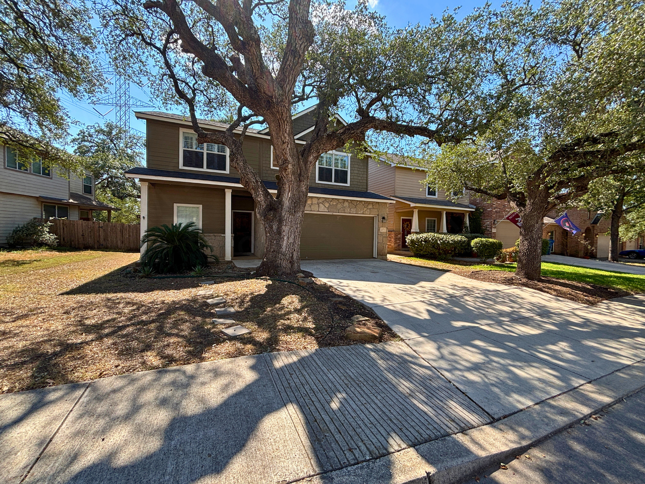21711 Thunder Basin - Photo 3 of 25