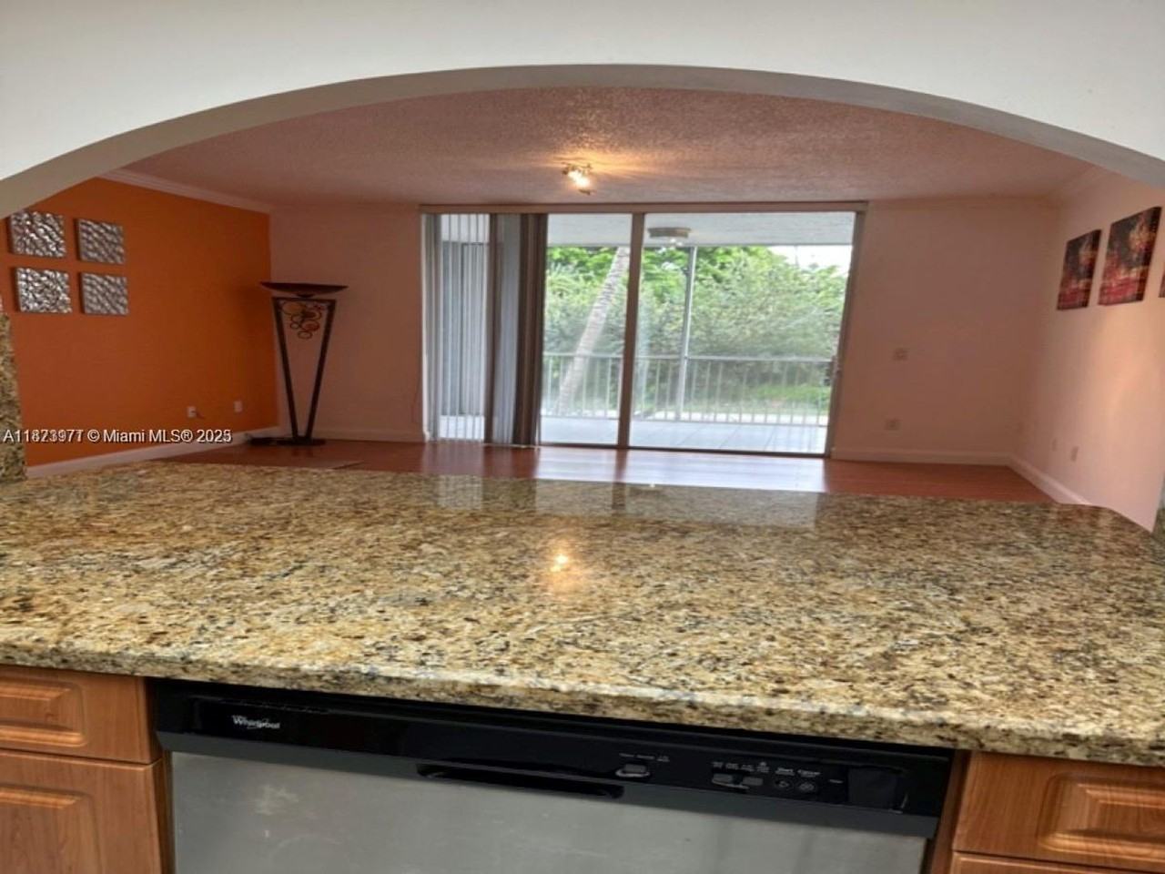 9725 Nw 52nd St - Photo 3 of 18