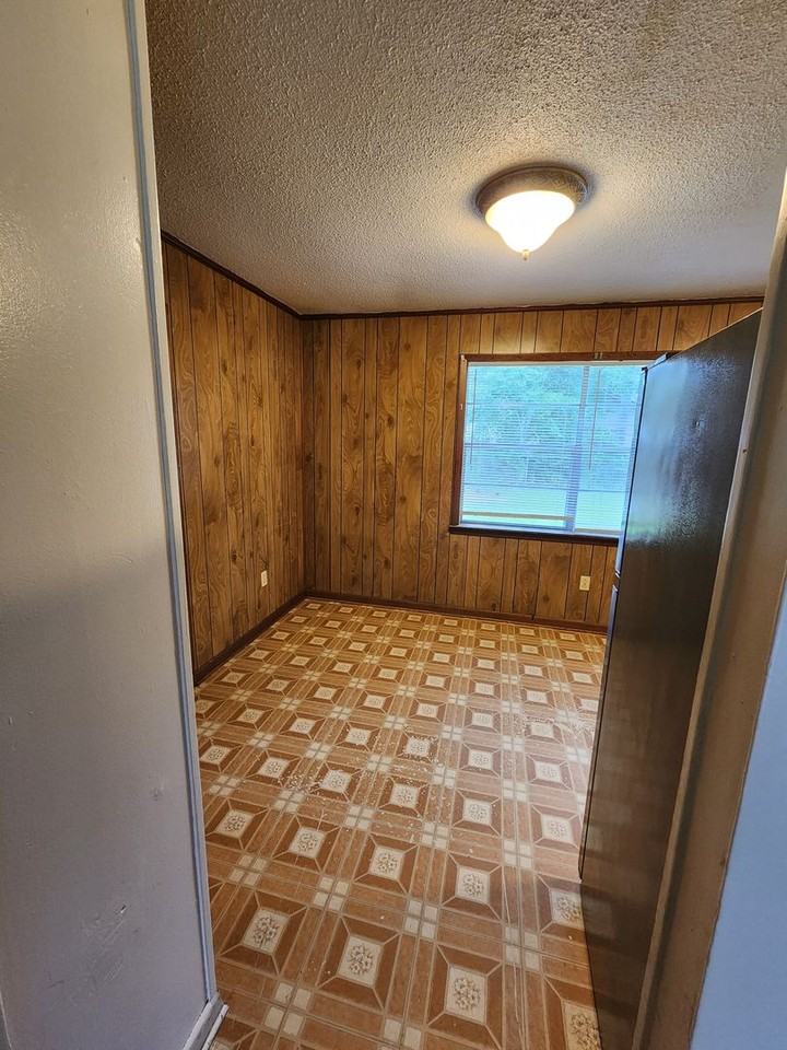 917 Charles C Frasier Blvd - Photo 6 of 18