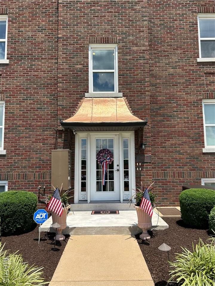 6607 Clayton Rd #2E - Photo 2 of 33