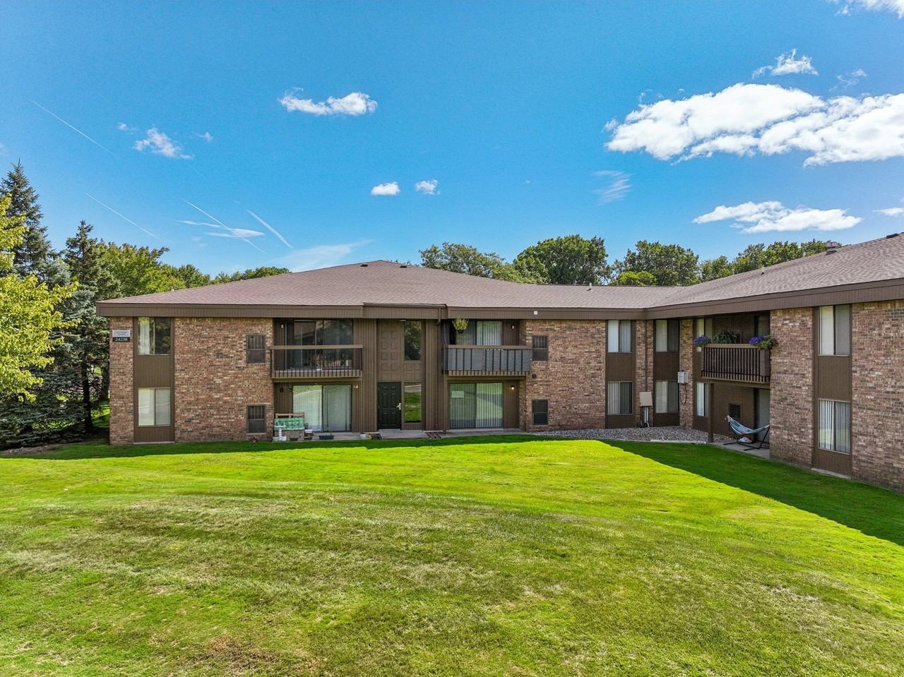 Eastwood Village Apartments - Photo 3 of 50