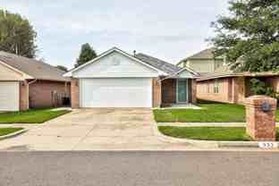 932 Beaumont Sq - Photo 1 of 1