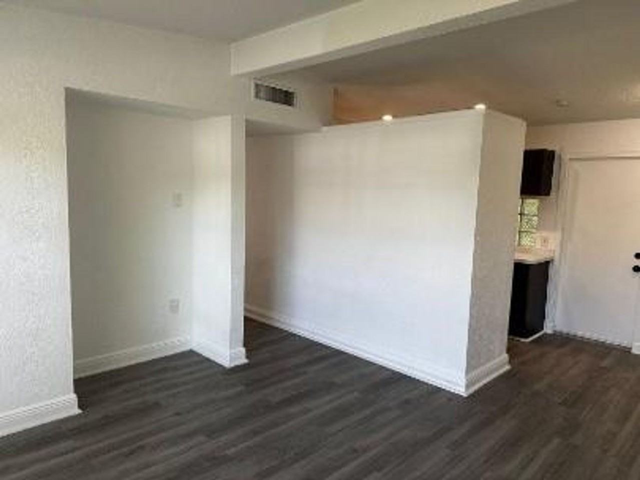 3150 Nw 3rd St - Photo 3 of 16