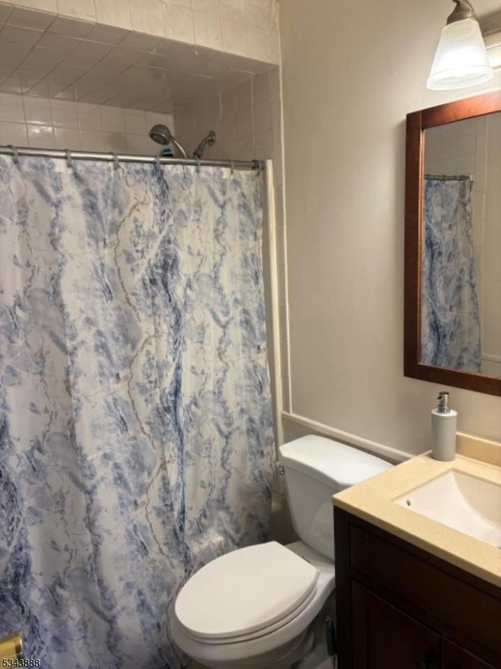 1 Gray Rock Dr Unit 5 - Photo 2 of 7