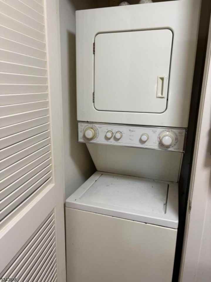 1 Gray Rock Dr Unit 5 - Photo 4 of 7