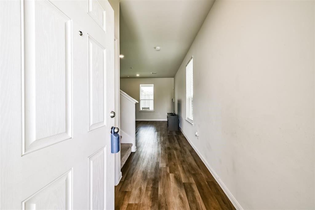 11627 Braemar Village Dr - Photo 3 of 27