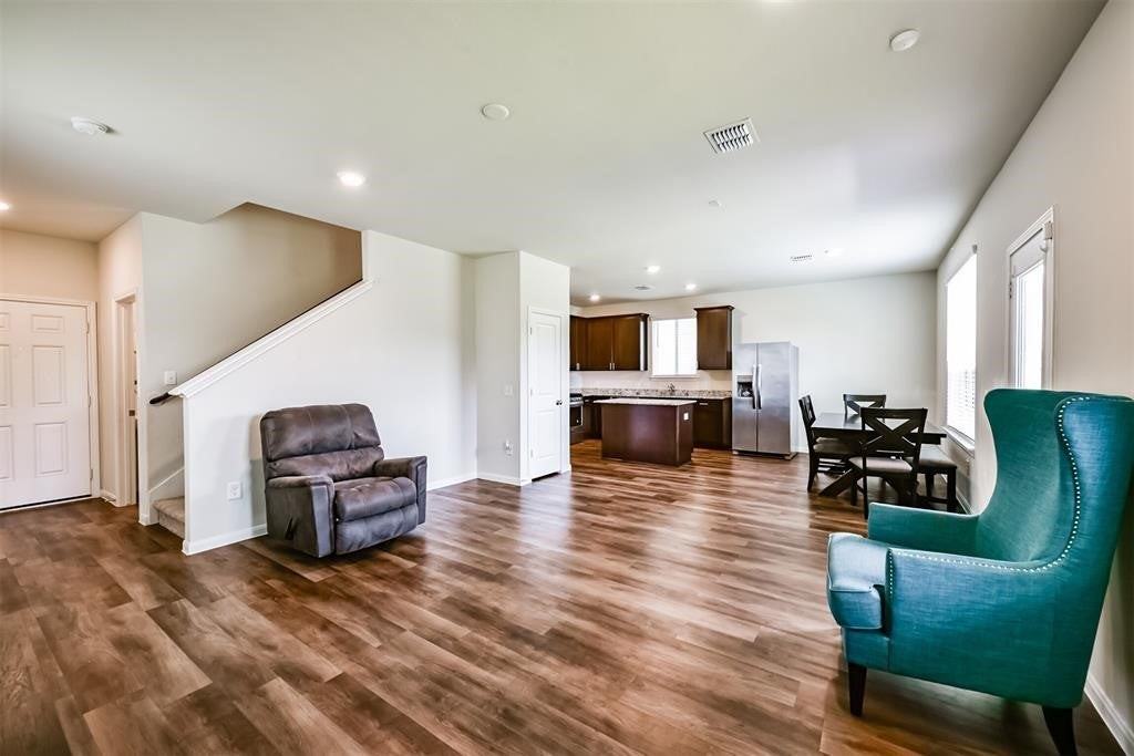 11627 Braemar Village Dr - Photo 5 of 27