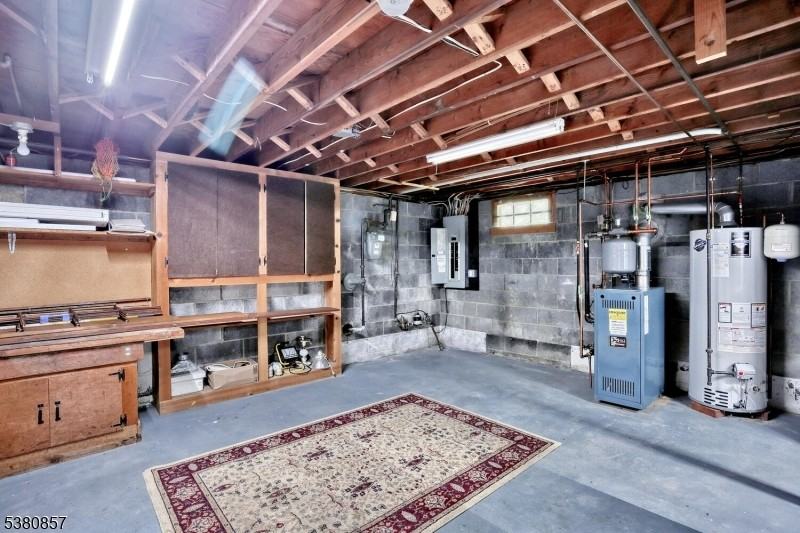 6 Catherine Ct - Photo 2 of 14