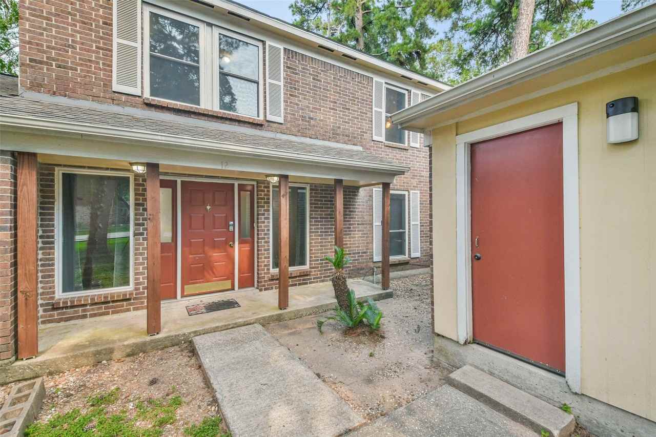 12 Coralberry Rd - Photo 3 of 45