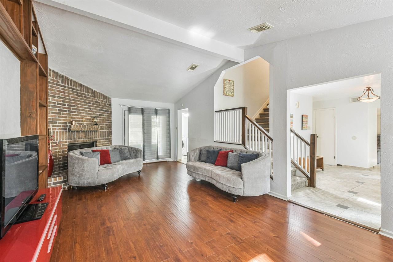 12 Coralberry Rd - Photo 6 of 45