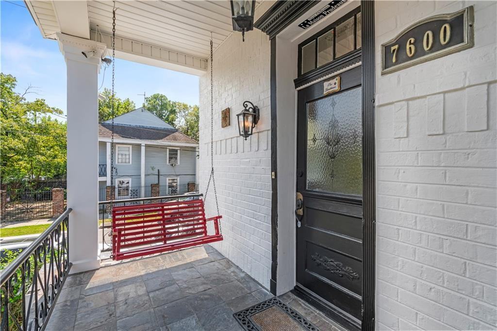 7600 Burthe St - Photo 5 of 24