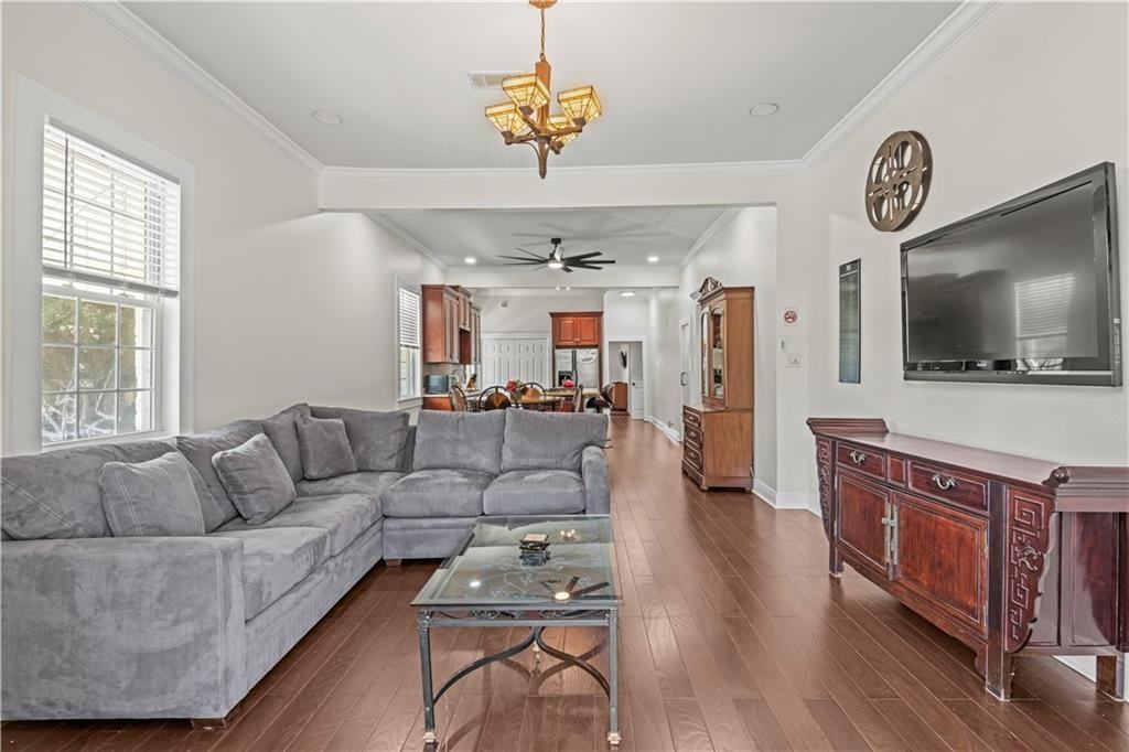 7600 Burthe St - Photo 7 of 24