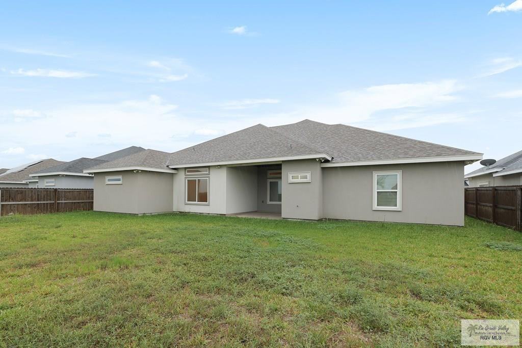 5849 Kings Xing - Photo 2 of 23