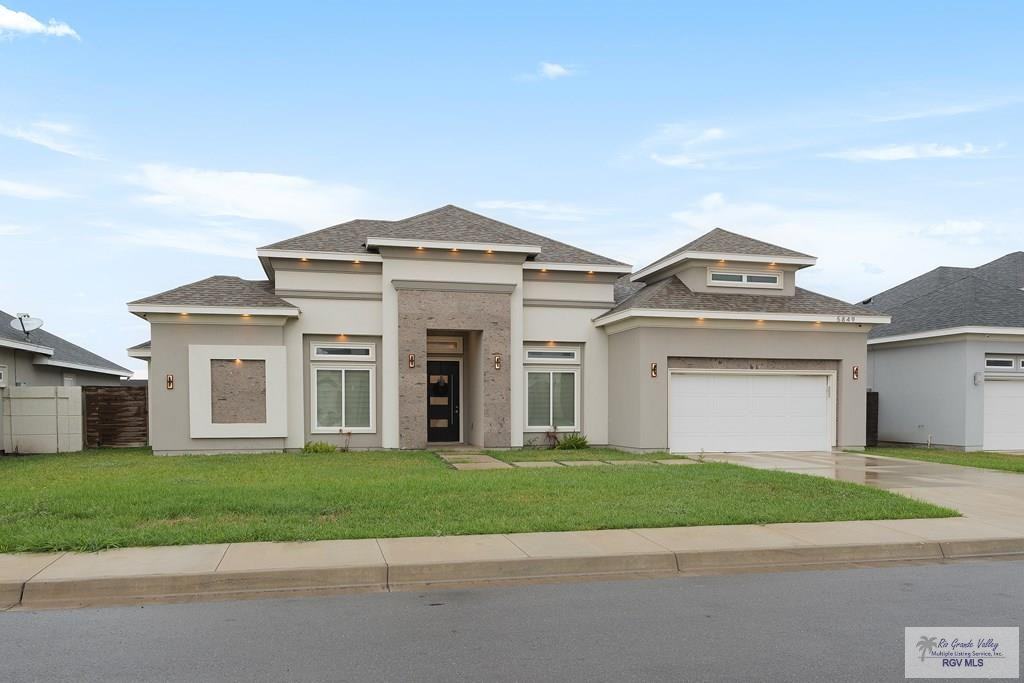 5849 Kings Xing - Photo 4 of 23