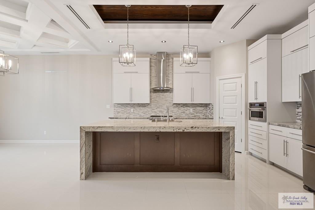 5849 Kings Xing - Photo 5 of 23