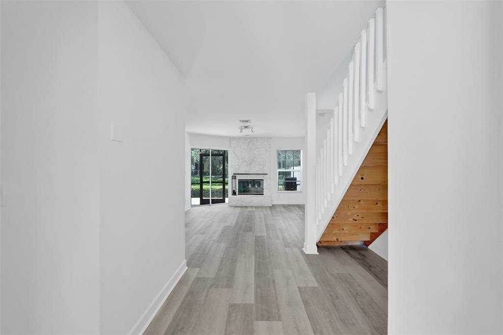 11652 Nw 19th Dr - Photo 3 of 50