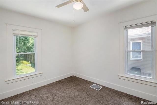 838 Pinecrest Dr - Photo 4 of 15