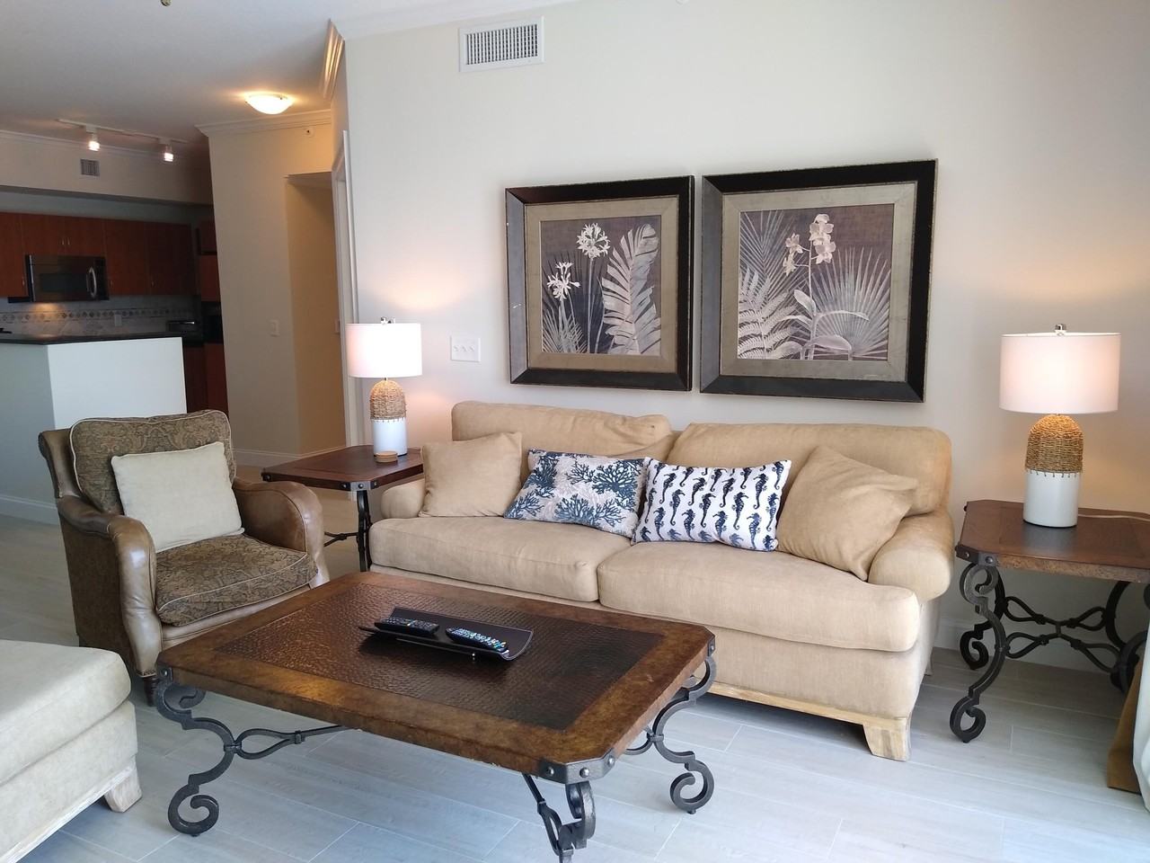 806 E Windward Way #410 - Photo 4 of 33