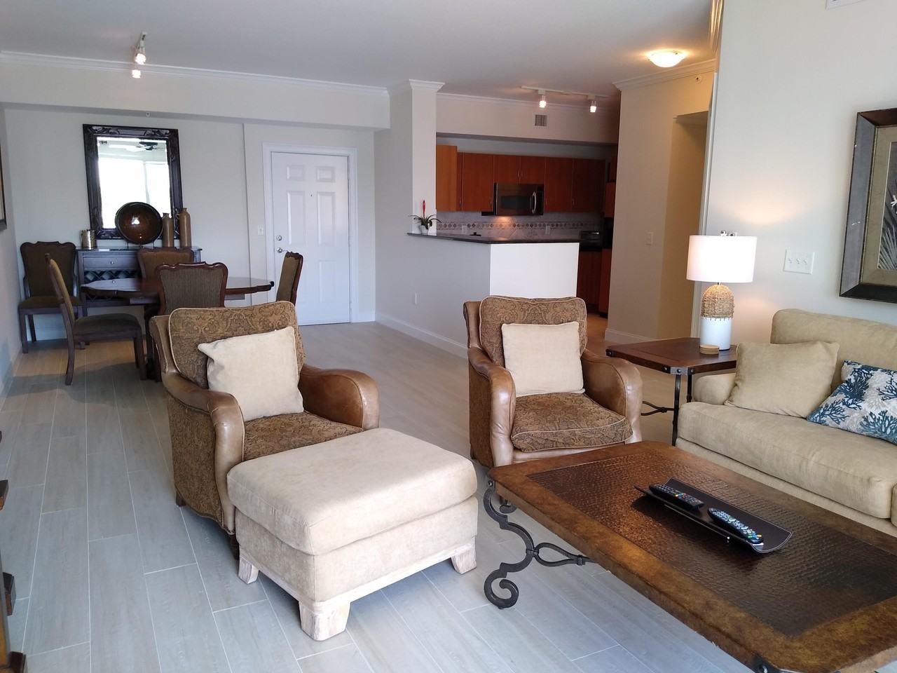 806 E Windward Way #410 - Photo 6 of 33