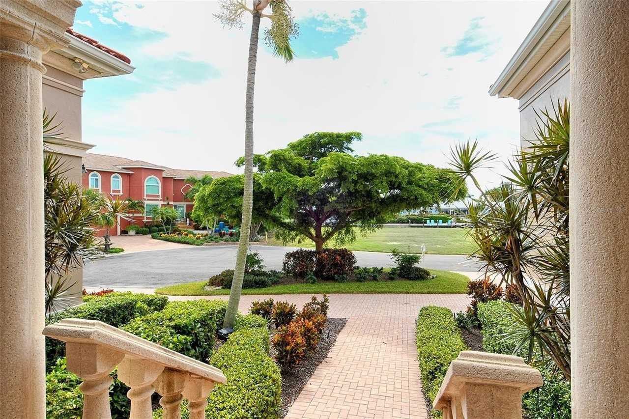 591 Putting Green Ln - Photo 7 of 50