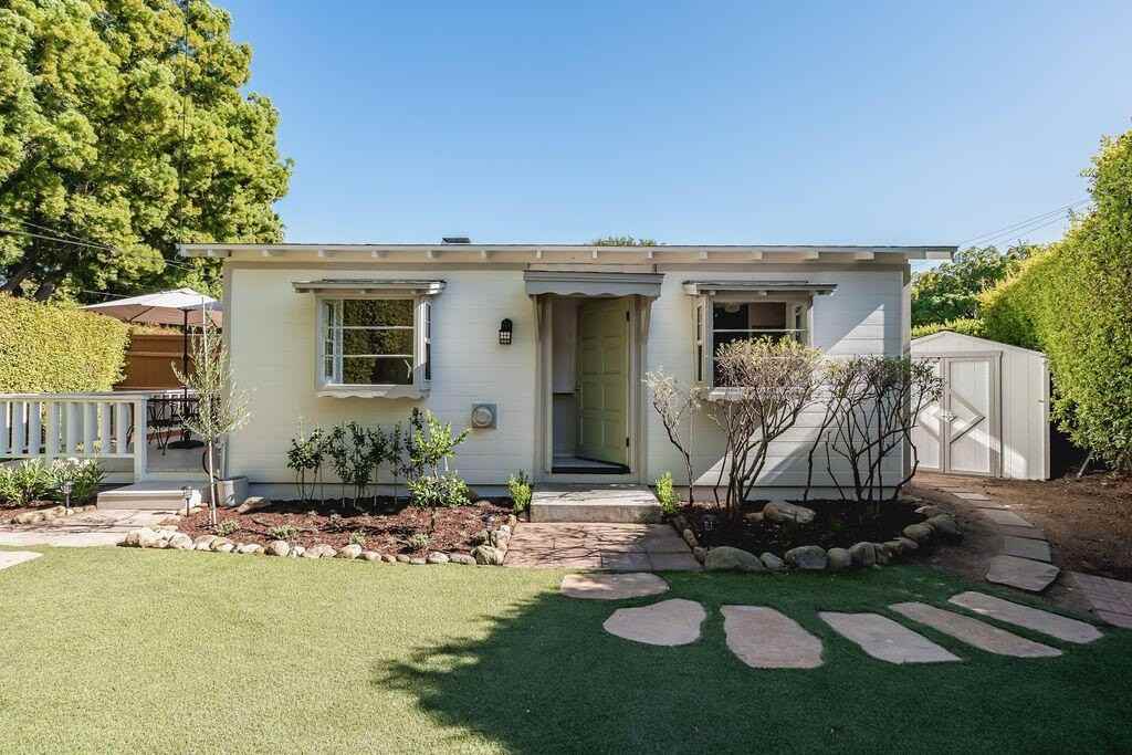 2605 Bath Street - Photo 3 of 20