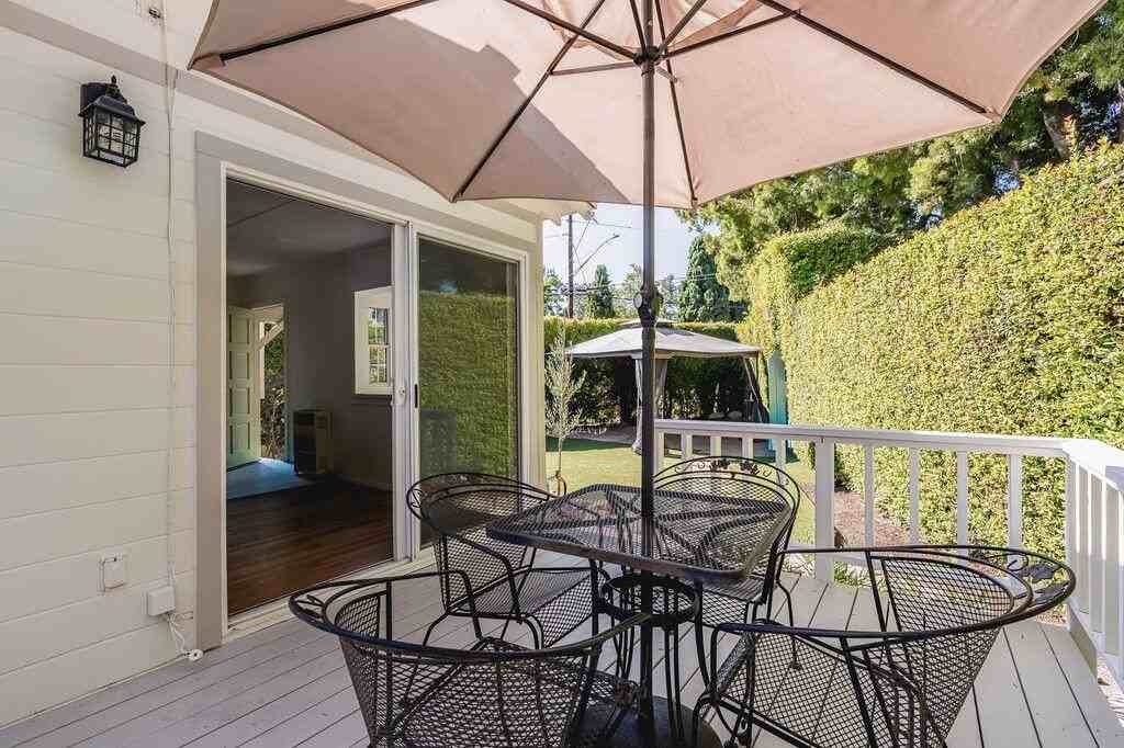 2605 Bath Street - Photo 7 of 20