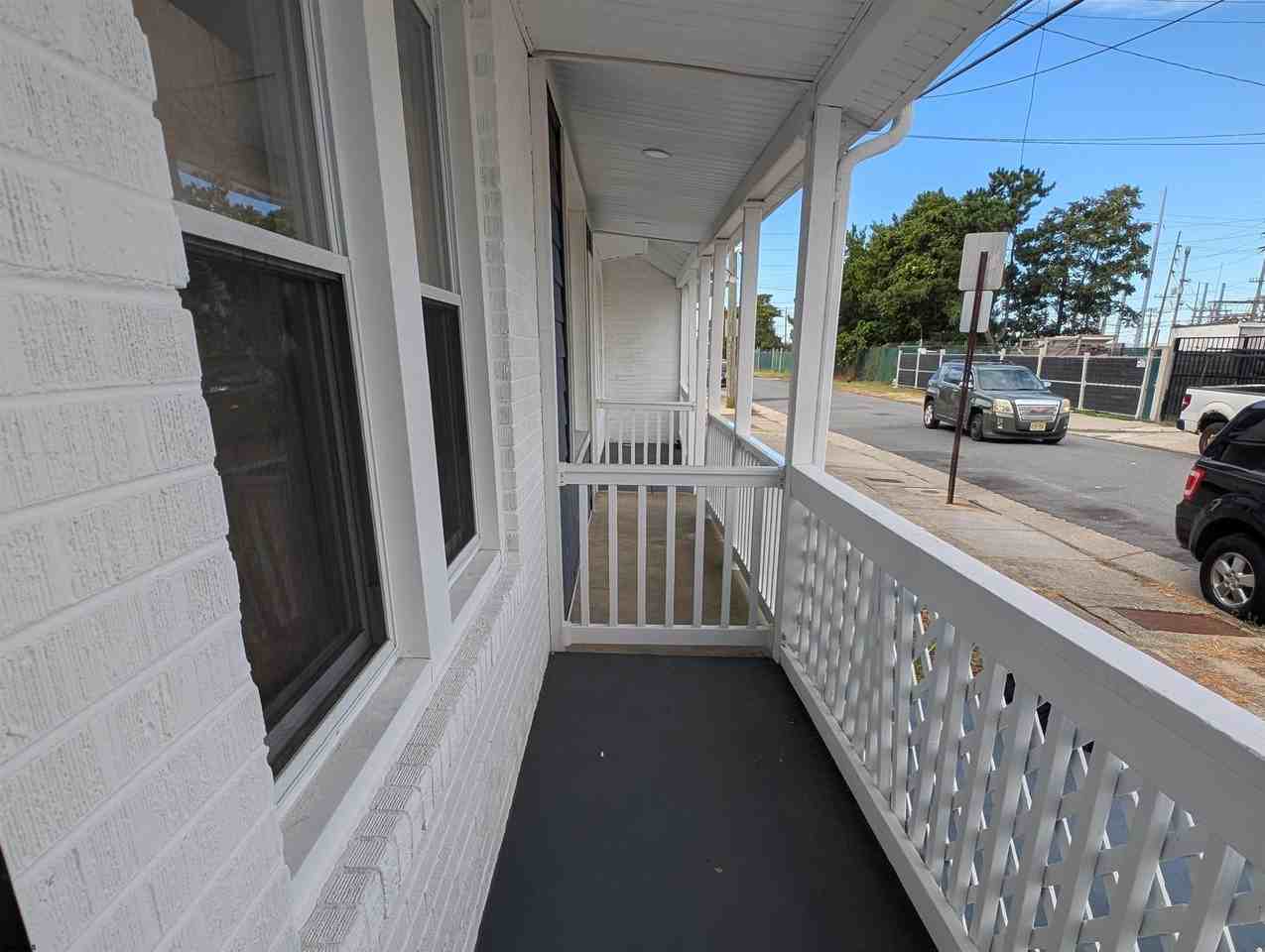 2004 Mckinley Ave - Photo 3 of 19