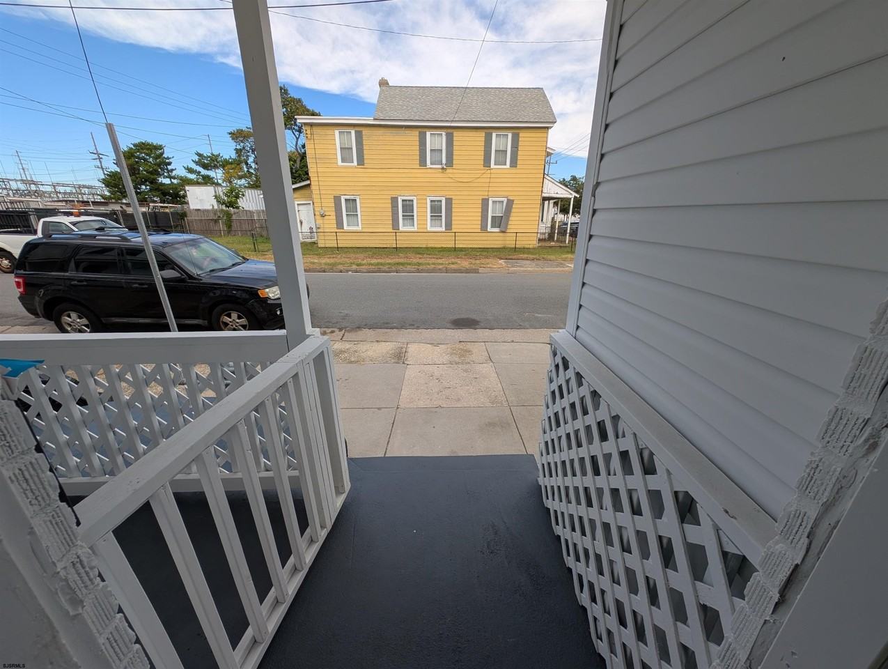 2004 Mckinley Ave - Photo 5 of 19