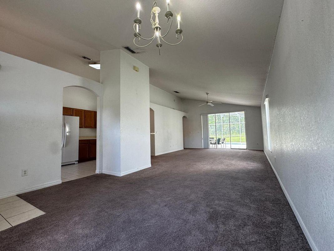 1536 N Hampton Dr - Photo 3 of 19