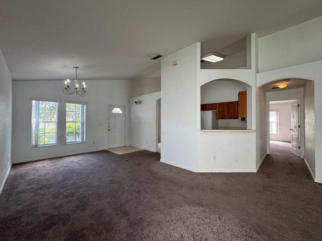 1536 N Hampton Dr - Photo 4 of 19