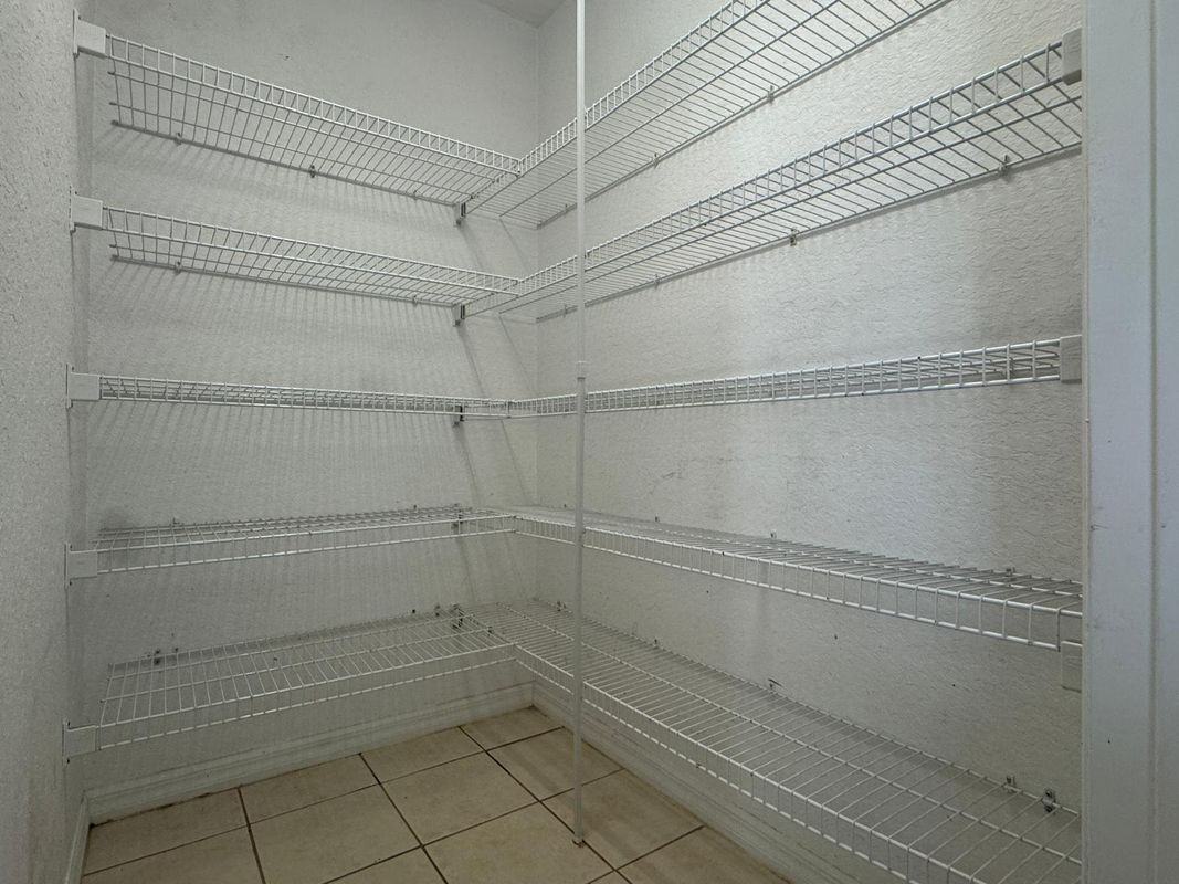 1536 N Hampton Dr - Photo 7 of 19
