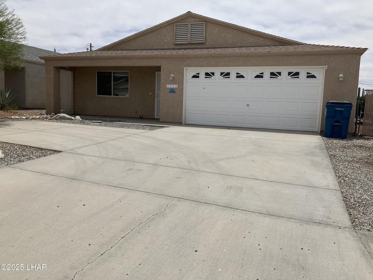 2930 Palisades Dr - Photo 2 of 6