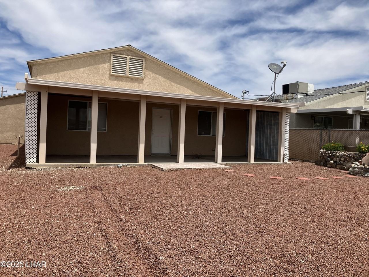 2930 Palisades Dr - Photo 3 of 6