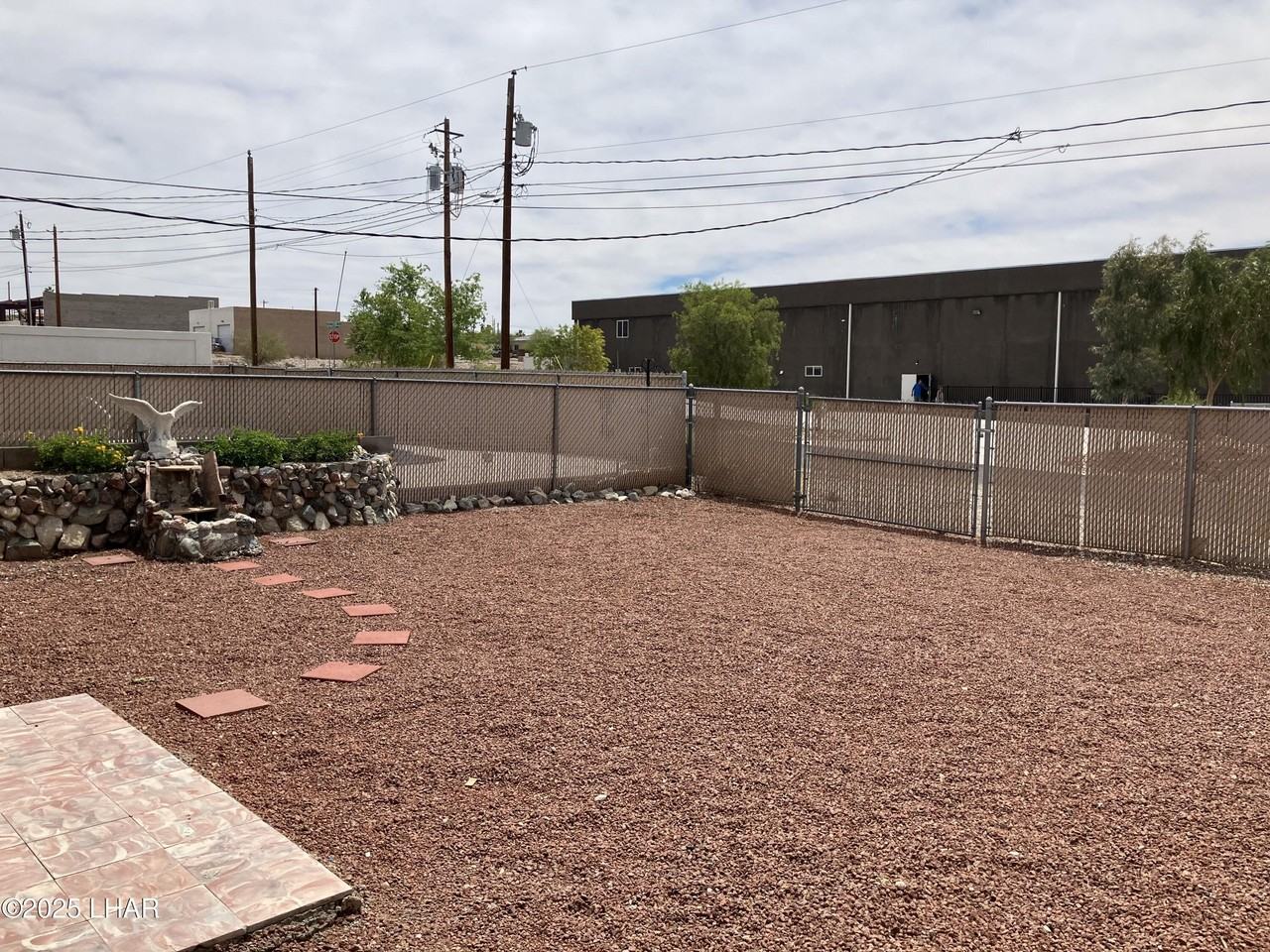 2930 Palisades Dr - Photo 5 of 6