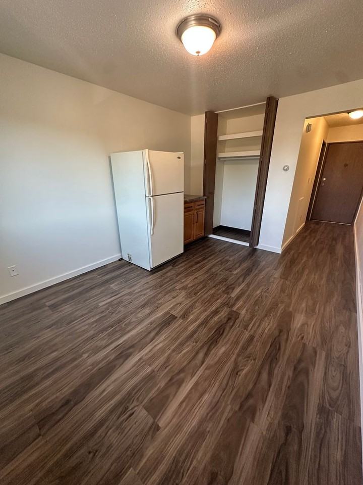 Summerset Apartments - Photo 6 of 16