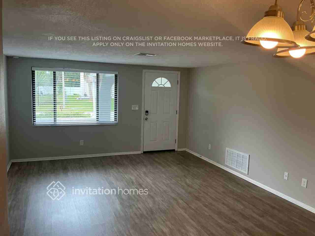 16033 Villa Drive - Photo 2 of 19